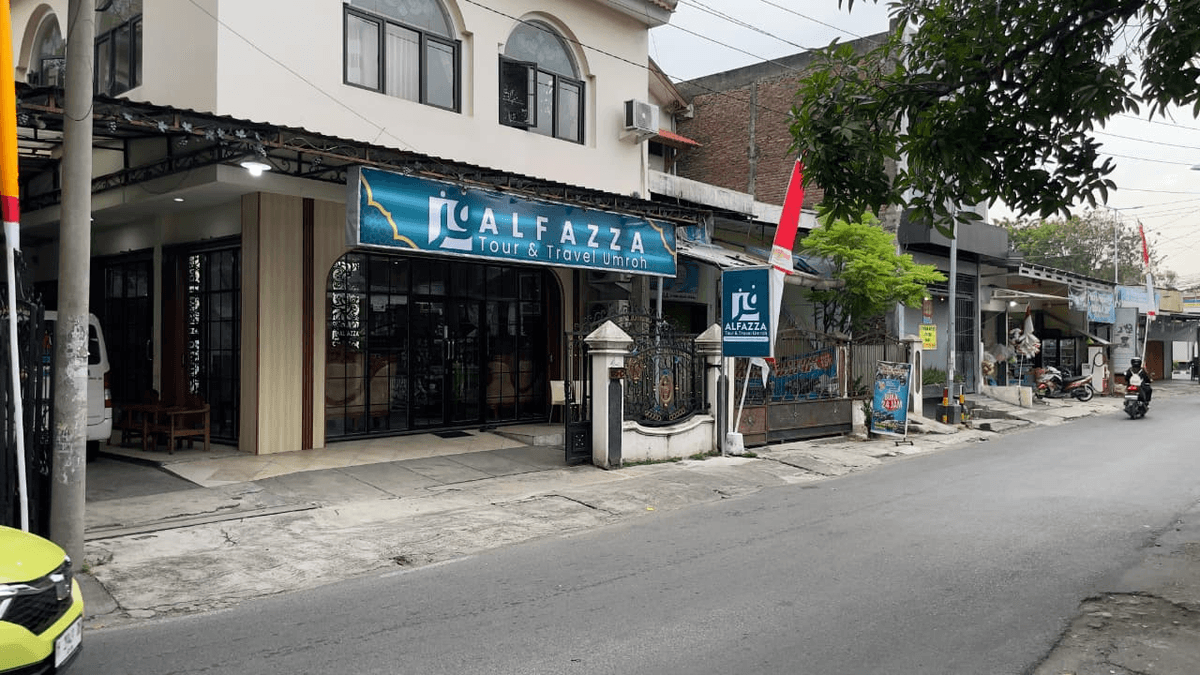 Kantor Alfazza Nabawi Tour - Tampak Luar