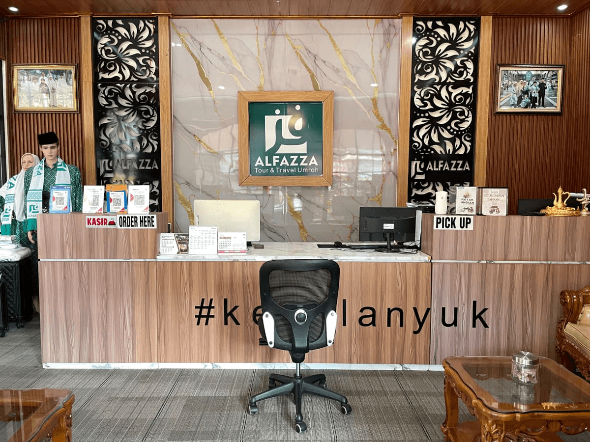 Kantor Alfazza Nabawi Tour - Interior
